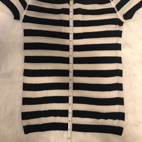 ✨Hollister Blue and White shirt ✨SZ (M) - Picture 3 of 6